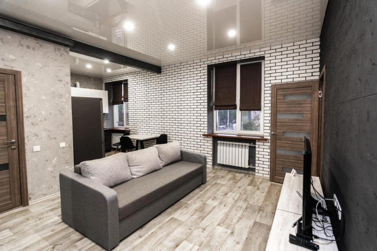Loft Apartment On Svobody Kam"jans'ke Esterno foto