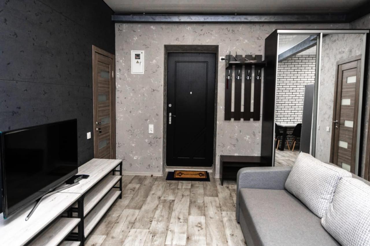 Loft Apartment On Svobody Kam"jans'ke Esterno foto